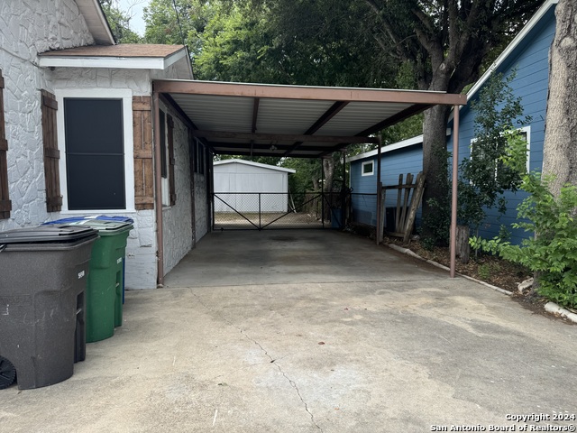 Image 13 of 13 For 211 Bonner E