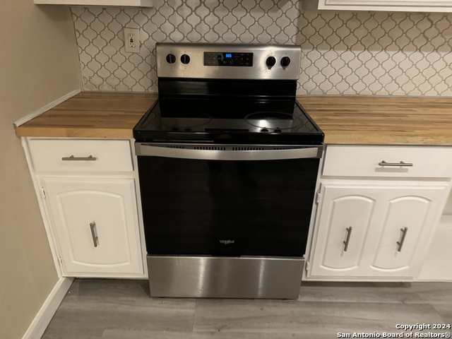 Image 5 of 13 For 211 Bonner E