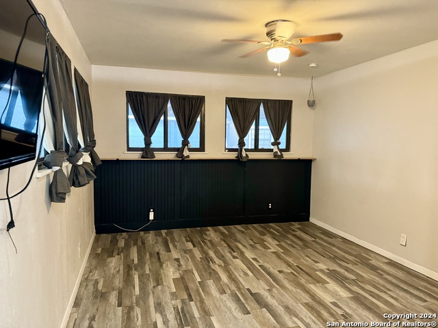 Image 9 of 13 For 211 Bonner E