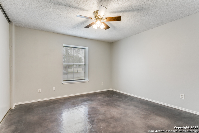 Image 20 of 25 For 760 Garden Meadow