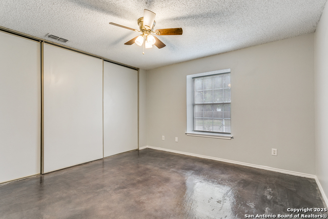 Image 21 of 25 For 760 Garden Meadow