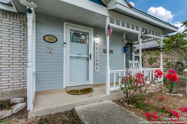 Image 4 of 25 For 760 Garden Meadow