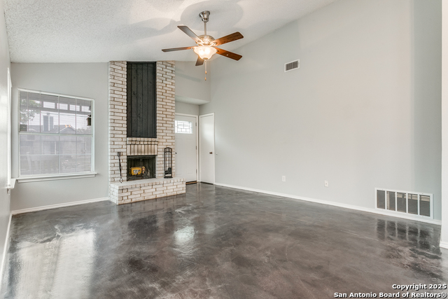 Image 6 of 25 For 760 Garden Meadow