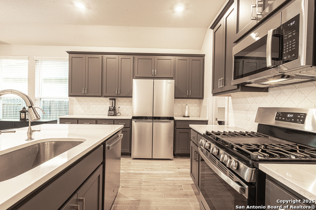 Image 13 of 36 For 1516 Spechts