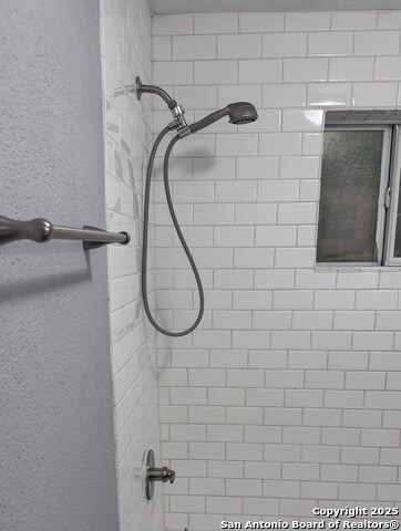 Image 10 of 15 For 248 Clifford Ct 102