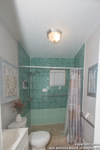 Image 34 of 44 For 611 Brunswick