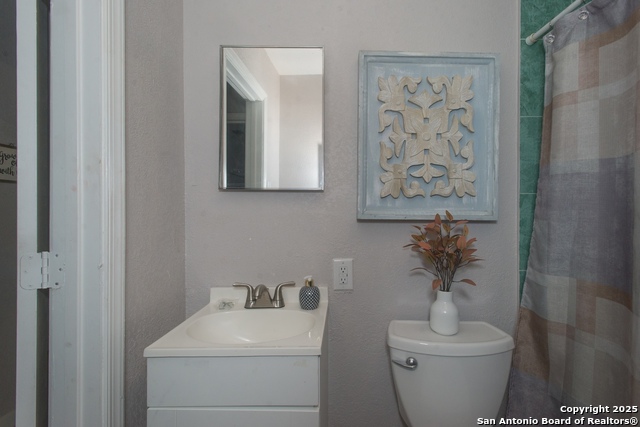 Image 35 of 44 For 611 Brunswick