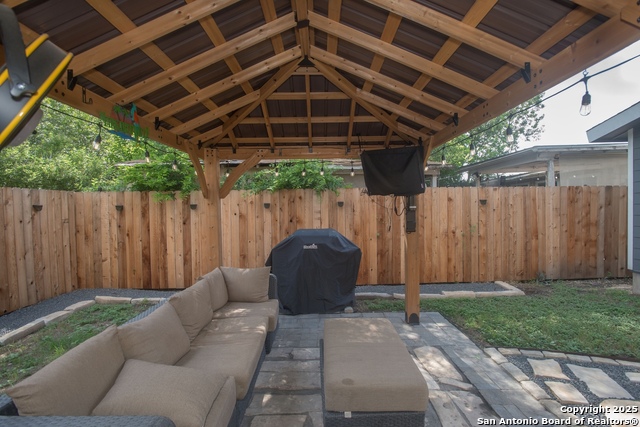 Image 38 of 44 For 611 Brunswick