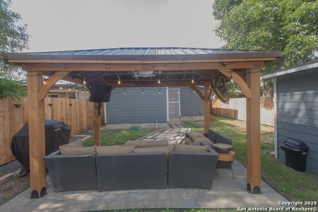 Image 39 of 44 For 611 Brunswick