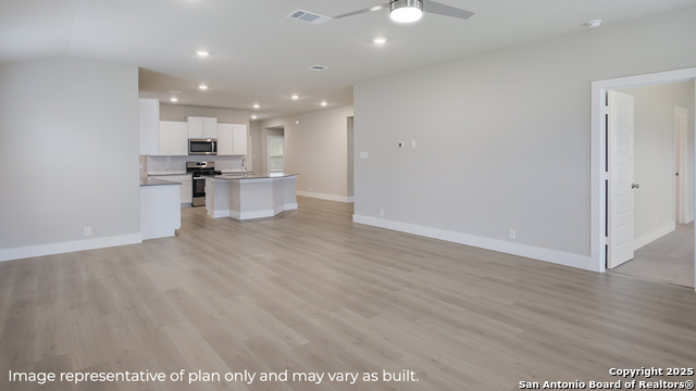 Image 11 of 28 For 20915 Stonework Spur