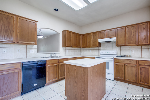 Image 4 of 12 For 4126 Talavera