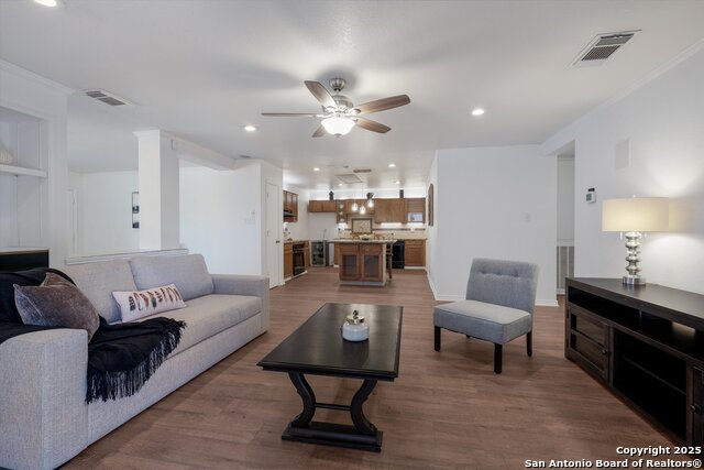 Image 10 of 31 For 6630 Eastern Clouds