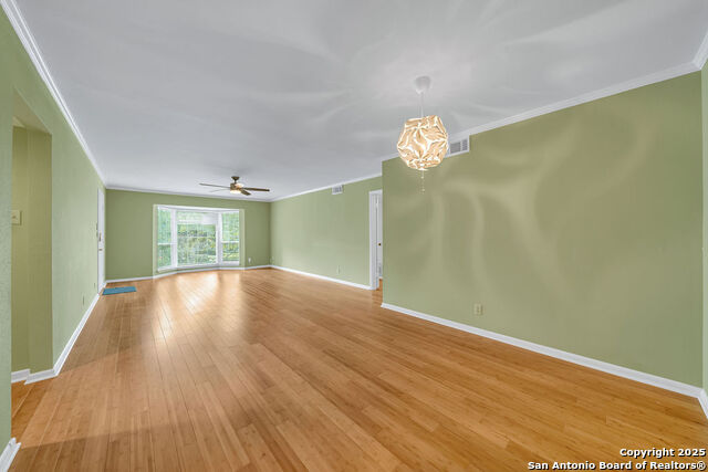 Image 14 of 23 For 102 Ruelle  200b