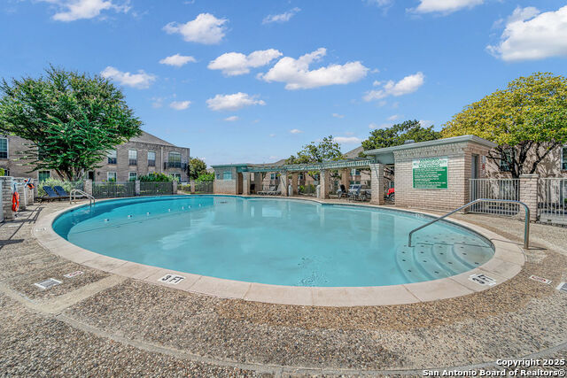 Image 2 of 23 For 102 Ruelle  200b