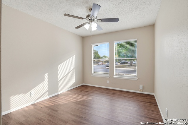 Image 27 of 34 For 6914 Country Dawn