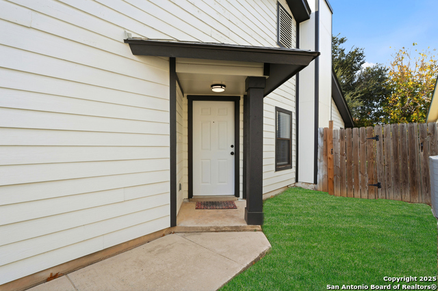 Image 3 of 34 For 6914 Country Dawn