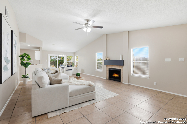 Image 6 of 34 For 6914 Country Dawn