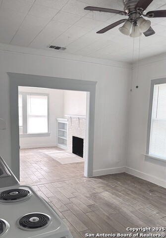 Image 7 of 13 For 1011 Avant Ave  1