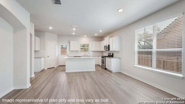 Image 9 of 31 For 20919 Stonework Spur