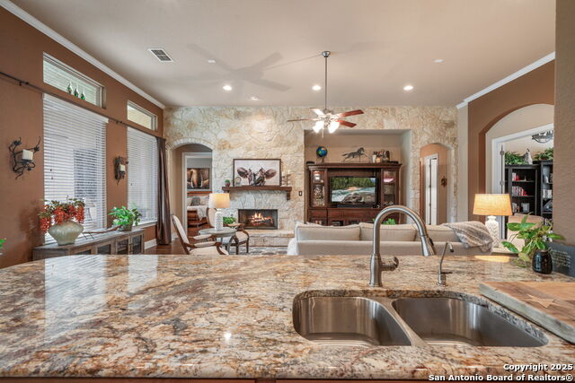 Listing photo id 13 for 28918 Bearcat