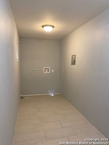 Image 13 of 14 For 820 Frank