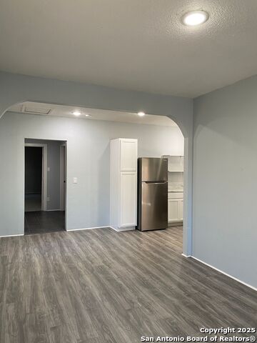 Image 2 of 14 For 820 Frank