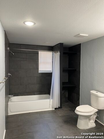 Image 8 of 14 For 820 Frank