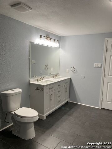 Image 9 of 14 For 820 Frank