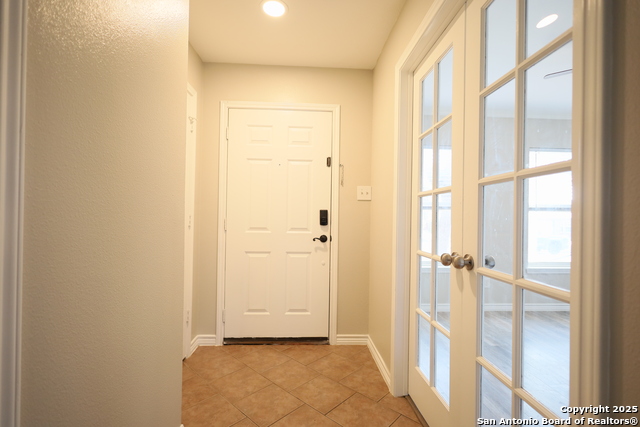 Image 3 of 38 For 9519 Braun Square