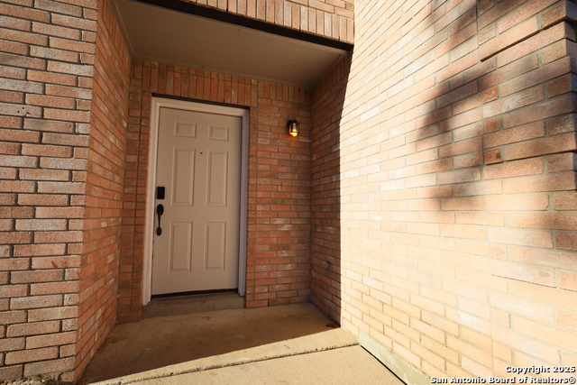 Image 4 of 38 For 9519 Braun Square