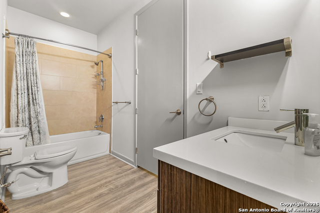 Image 8 of 22 For 17902 La Cantera Pkwy  505