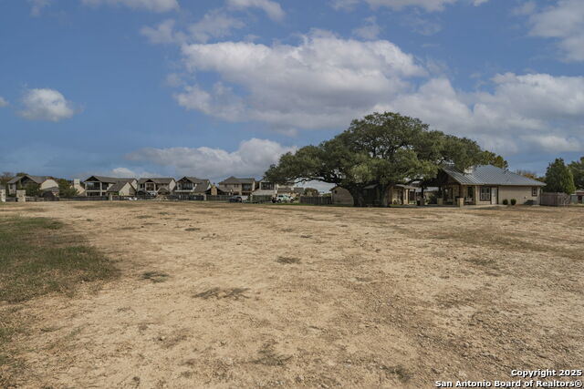 Image 5 of 15 For 1614 Gruene Vineyard