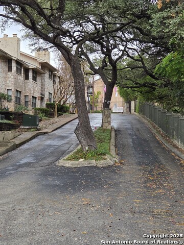 Image 8 of 35 For 7738 Chambers Rd  1101