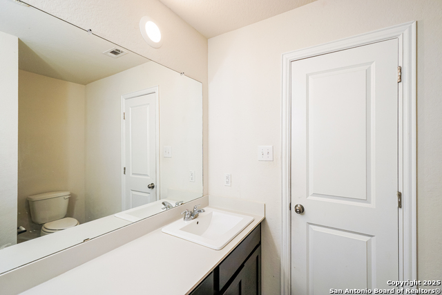 Image 11 of 21 For 728 Newton