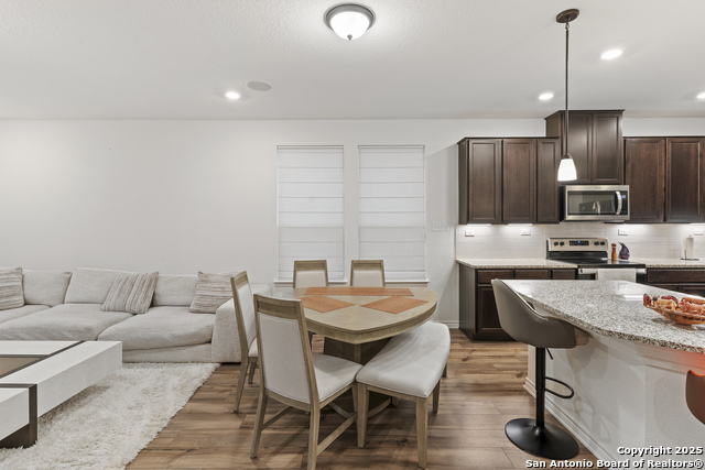 Image 10 of 22 For 5714 Agave Spine