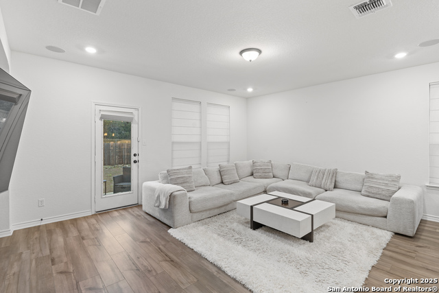 Image 7 of 22 For 5714 Agave Spine