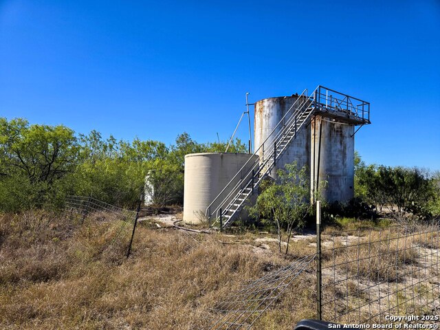 Image 13 of 21 For 00 Cr 123