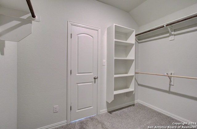 Listing photo id 12 for 820 Little Pebble