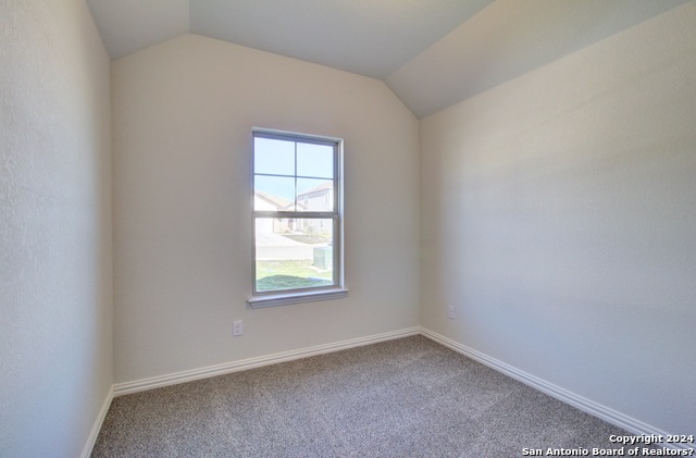 Listing photo id 13 for 820 Little Pebble