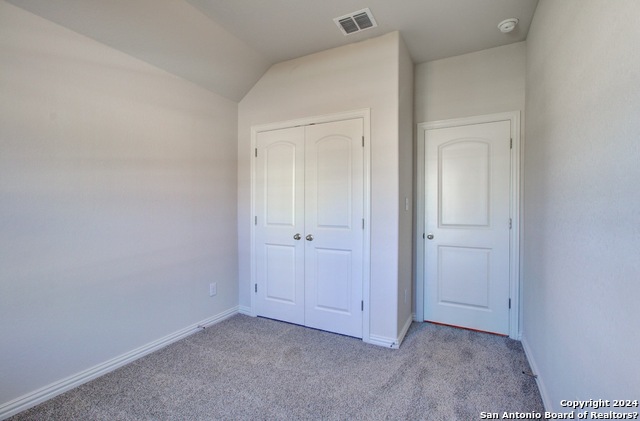 Listing photo id 14 for 820 Little Pebble