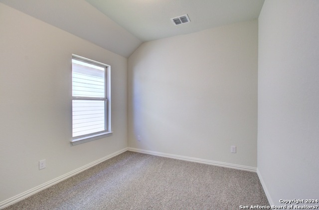 Listing photo id 16 for 820 Little Pebble