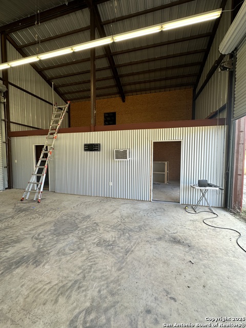 Image 11 of 48 For 3100 Ranch Road 2631