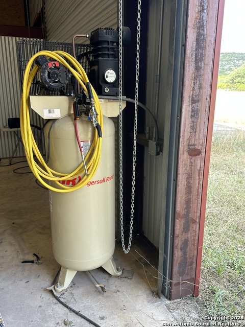 Image 12 of 48 For 3100 Ranch Road 2631