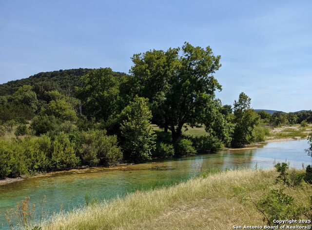 Image 24 of 48 For 3100 Ranch Road 2631