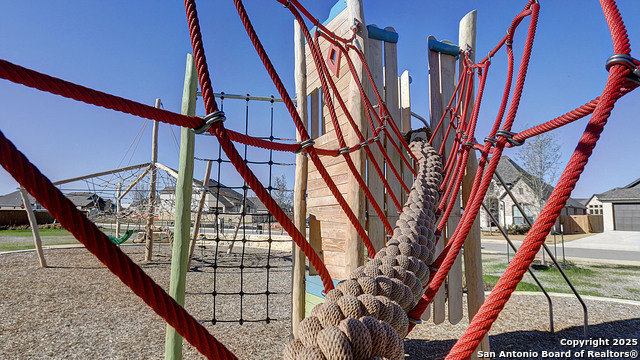 Listing photo id 4 for 172 Mountain Oak