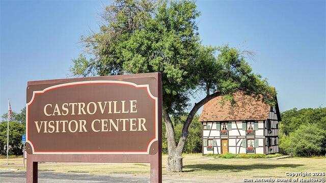 Listing photo id 5 for 172 Mountain Oak