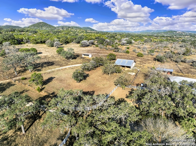 Image 11 of 51 For 16103 State Highway 16 N