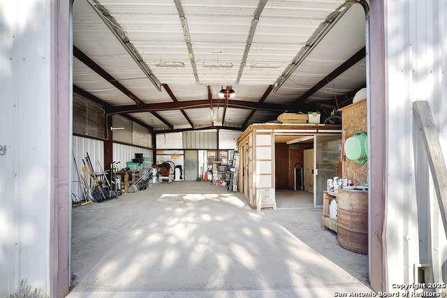 Image 24 of 51 For 16103 State Highway 16 N