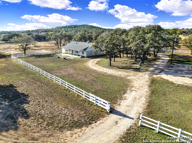 Image 4 of 51 For 16103 State Highway 16 N