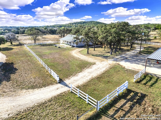 Image 5 of 51 For 16103 State Highway 16 N